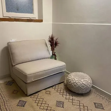 Bellaflo: Small In The Center Of Apartment