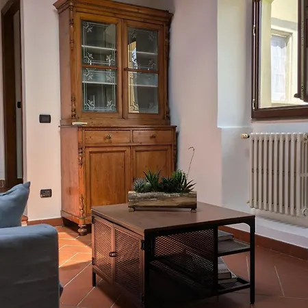 Apartment Bellaflo: Small In The Center Of Florence